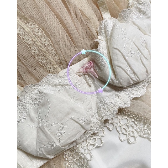 Áo ngực trắng ren lolita 2hand