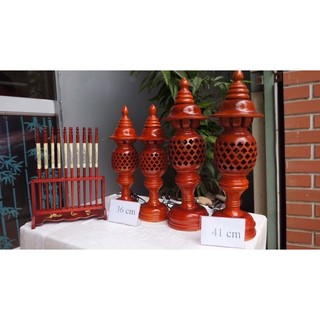 Đèn thờ tổ ong