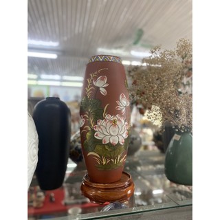 Lọ hoa gốm đỏ vẽ nổi