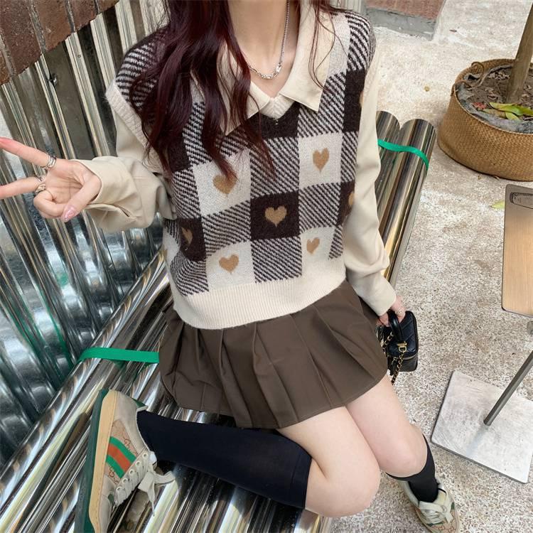 MS884 Áo gile len nữ cổ tim kẻ caro trái tim Hàn Quốc