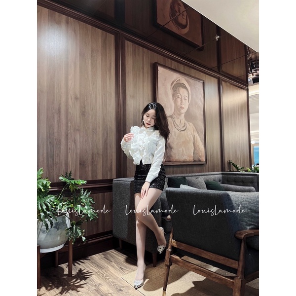 Áo Sơ Mi Croptop Kèm Chân Váy Kim Sa