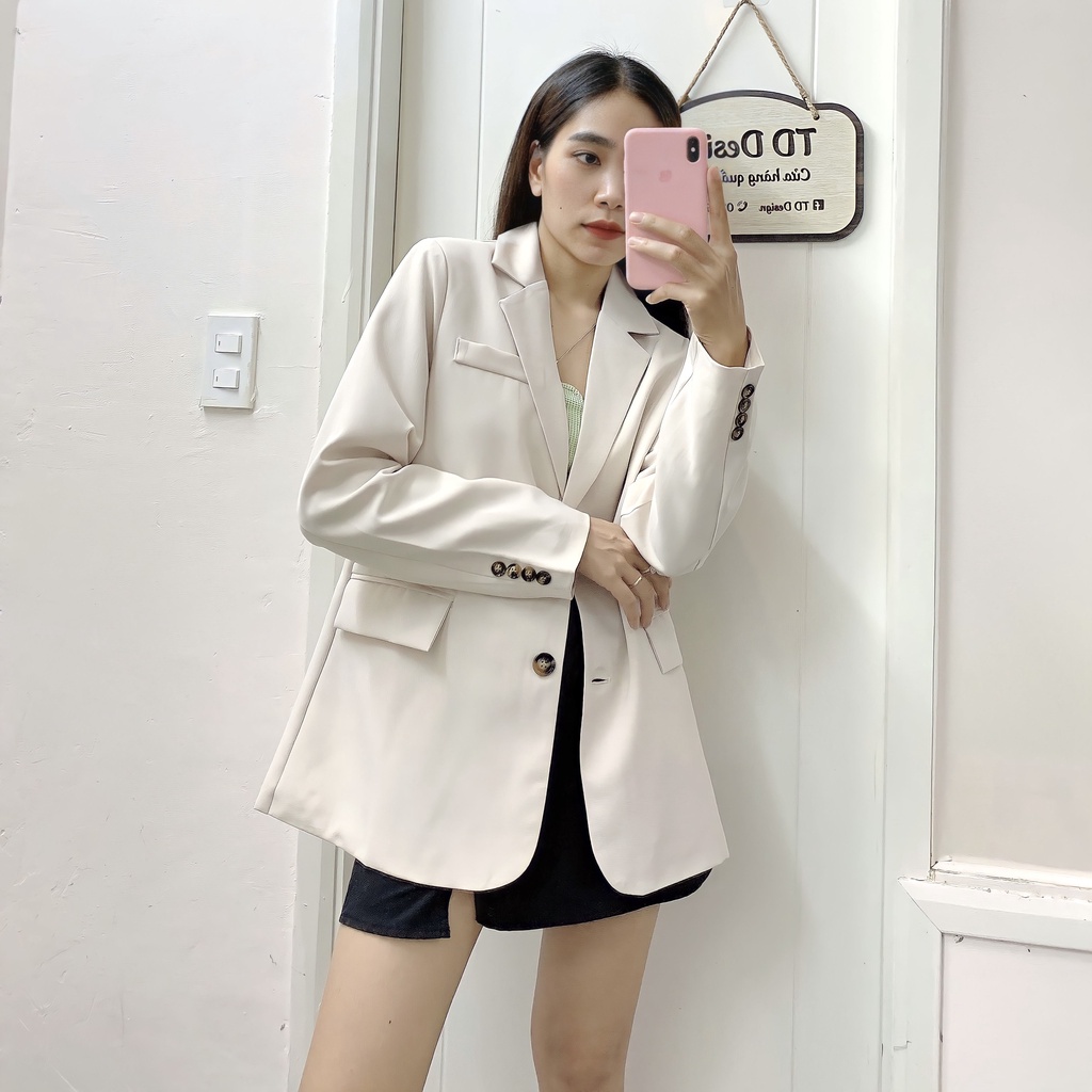 Blazer Trắng kem Oversize – Phong cách Hàn Quốc, hình thật shop TD Design chụp