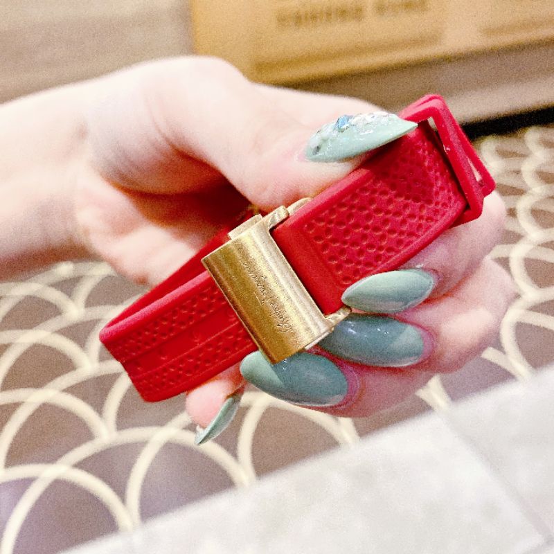 Đồng hồ nữ cao cấp 𝓢𝓪𝓵𝓿𝓪𝓽𝓸𝓻𝓮 𝓕𝓮𝓻𝓻𝓪𝓰𝓪𝓶𝓸