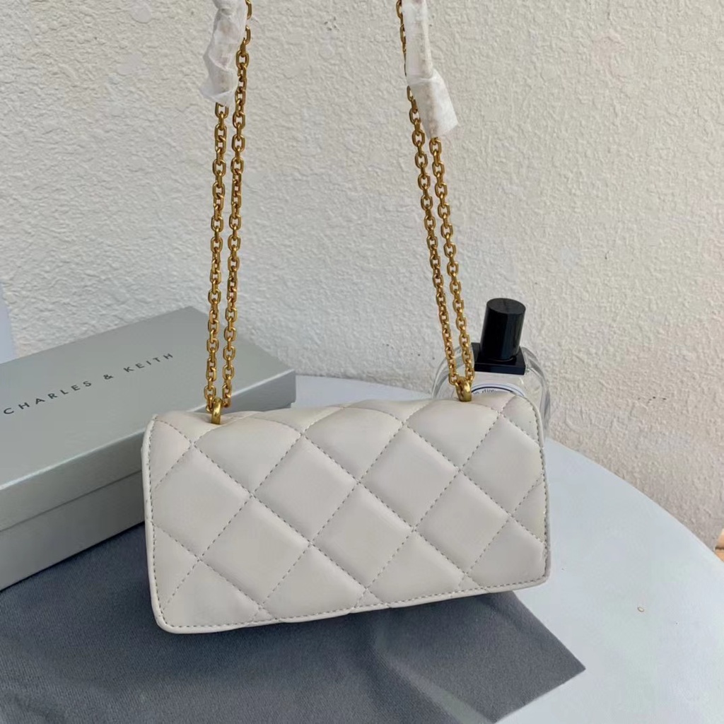 Ví Cầm Tay Phối Dây Xích Họa Tiết Tranh Sơn Dầu Dễ Thương Cho Nữ 10680924