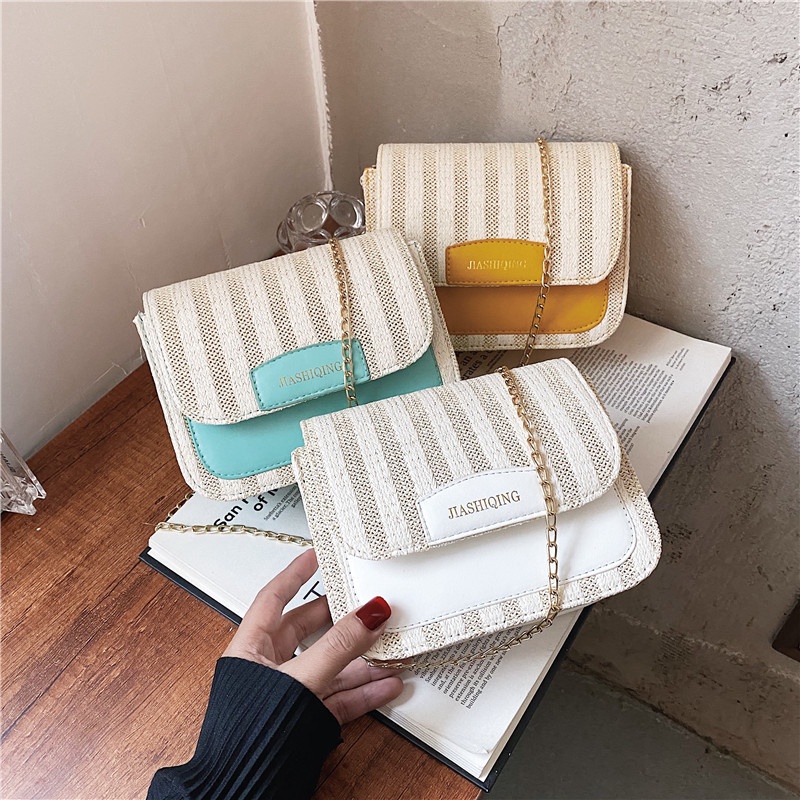 Túi Cói Đeo Chéo Thiết Kế Nhỏ Nhắn Phối Dây Xích Thời Trang Cao Cấp Cho Nữ