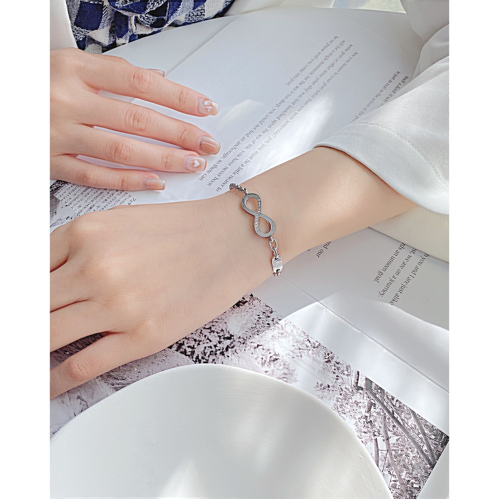 Vòng Tay Mặt Số 8 Bằng Thép Không Gỉ Thiết Kế Đơn Giản Thời Trang