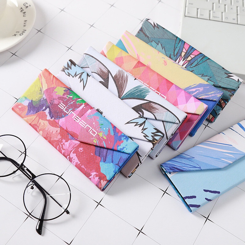 Hộp Đựng Mắt Kính Hình Tam Giác Dễ Thương Cho Nam Và Nữ