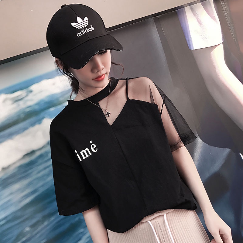 Áo tay ngắn in chữ, phối lưới vai thời trang, nhẹ nhàng nhưng sexy đa phong cách