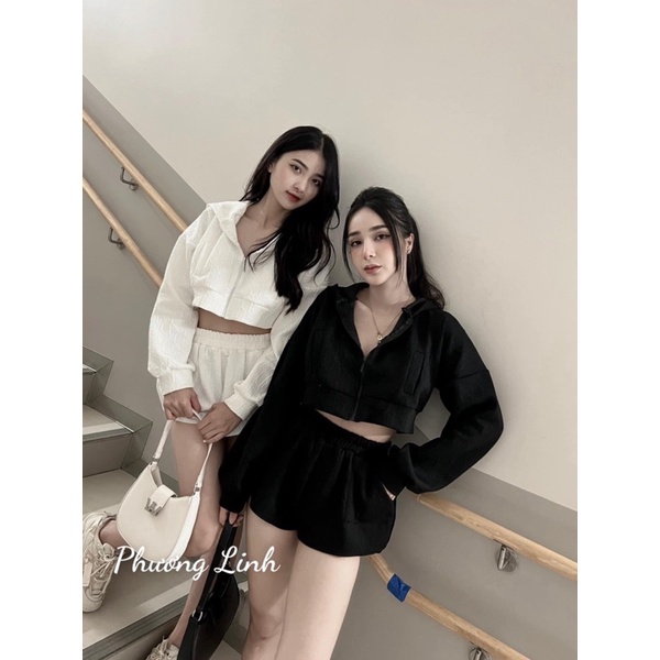 Bộ áo croptop mũ phối quần sooc đi phố