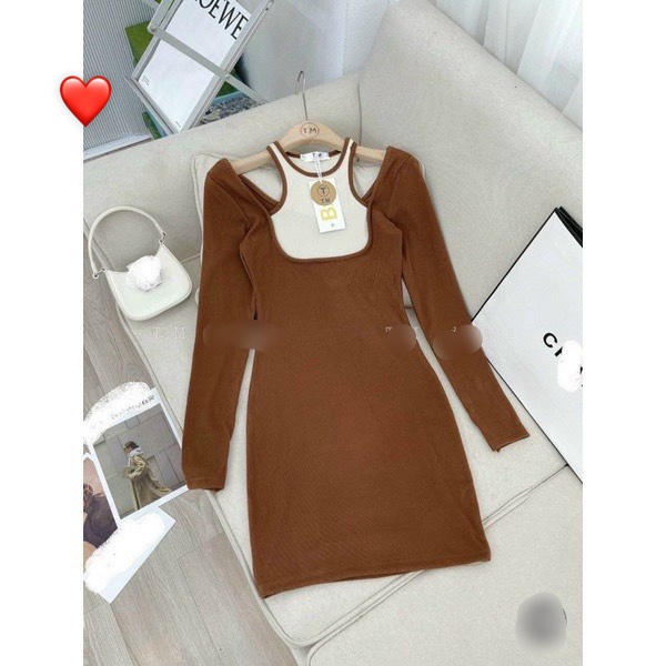 Đầm tay dài phối yếm bản cổ 2 màu ôm body khoét hở vai cực xinh , chất thun gân mềm mịn