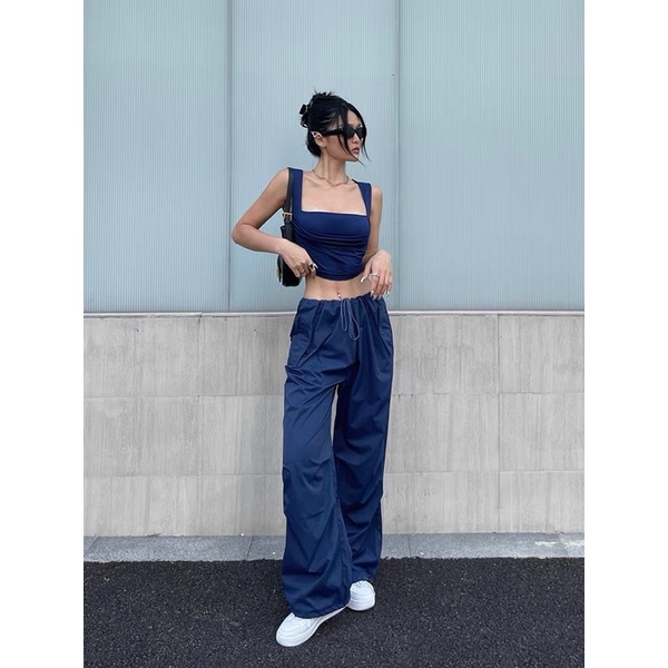 Áo croptop thun nhún và Quần parachute vải dù Xanh coban