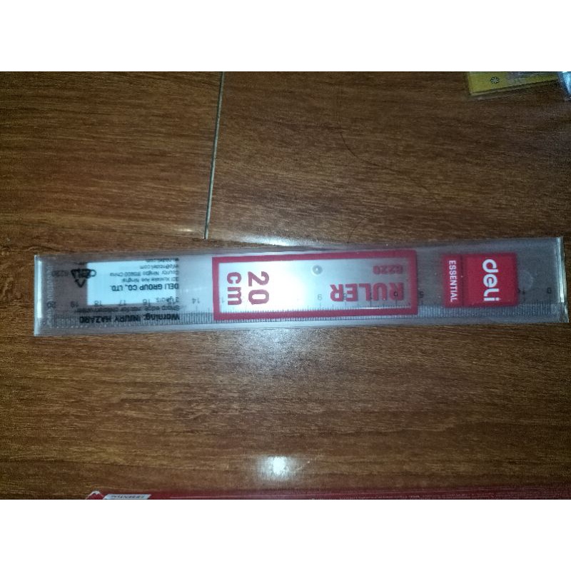Thước kẻ 20cm deli 6220