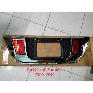 Khung viền biển số có đèn fortuner 2009-2016