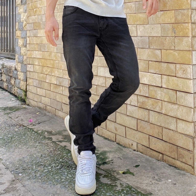 Quần jean nam màu đen wash cao cấp , form slimfit ôm vừa, chất jean co giãn thoải mái.