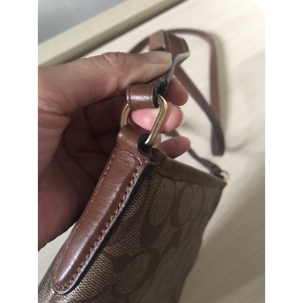 Túi đeo chéo COACH