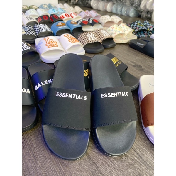 Dép Quai Ngang Essentials Full Đen