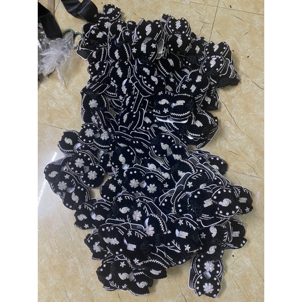 Kẹp búi đá sang trọng