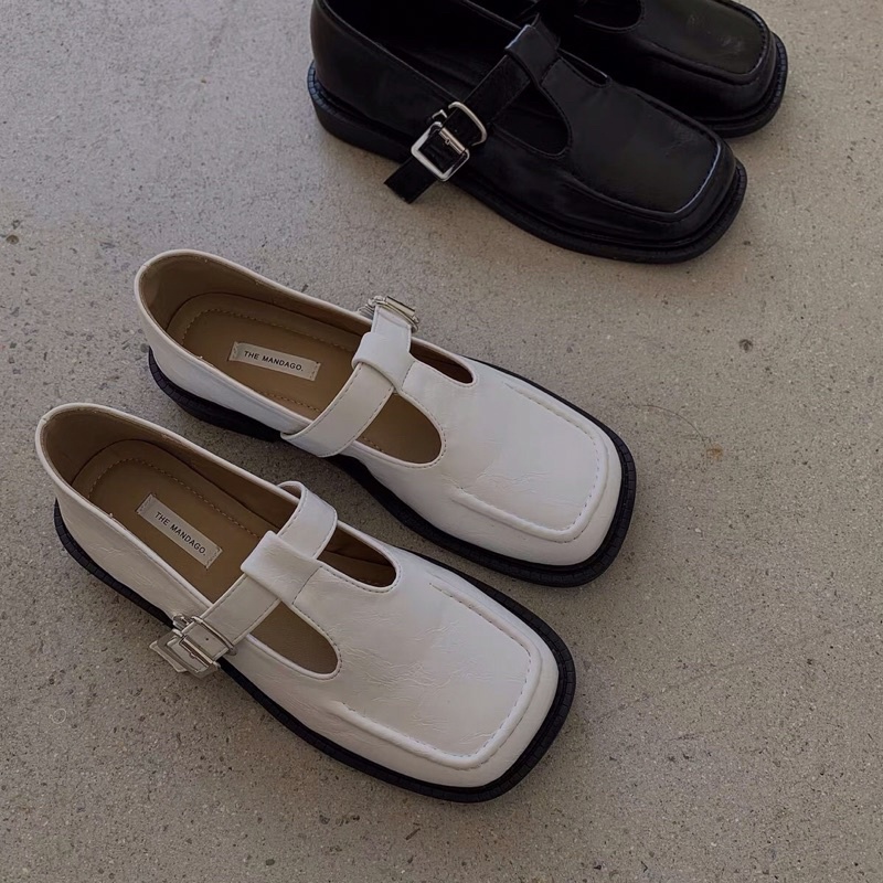 Giày da loafer cut out
