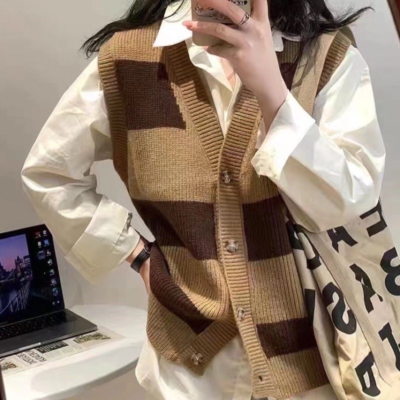 Áo gile len nữ cổ V cài nút siêu mịn