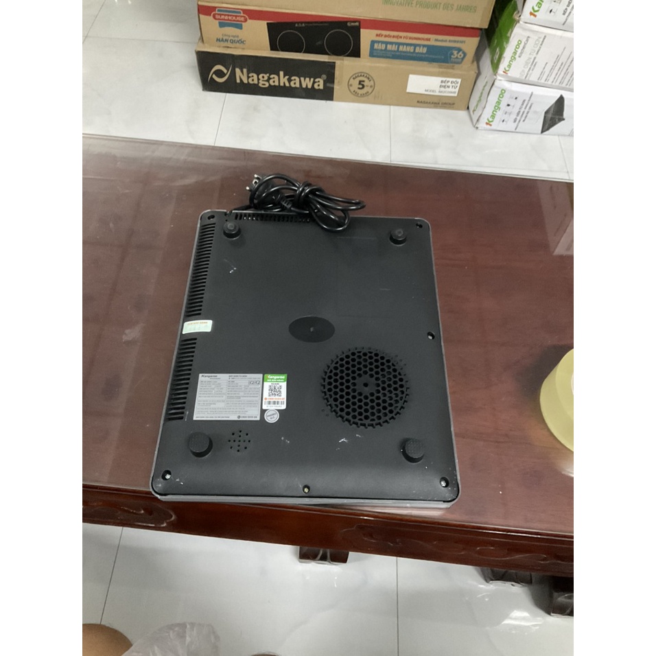 Bếp từ Kangaroo KG408I - Hàng trưng bày