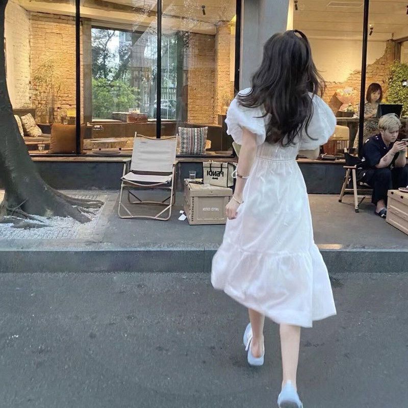 Đầm Trắng Tay Phồng Ôm Eo Phong Cách Pháp Thời Trang Mùa Hè 2022 Mới