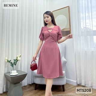 Đầm khoét ngực đính nút kiểu BEMINE MT5208HONG