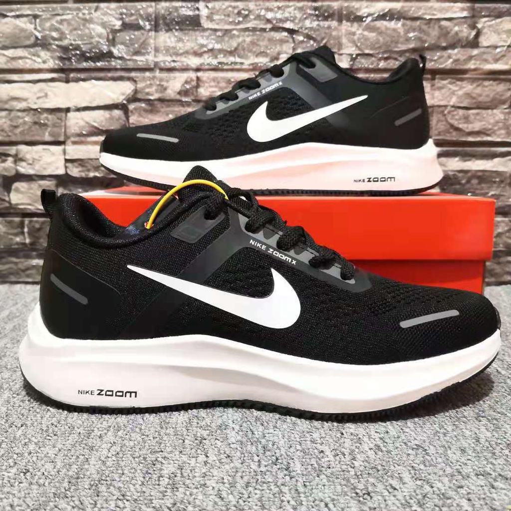 Giày ChạY Siêu Nhẹ ThoáNg Khí Cho Nam Và Nữ Size 36-44