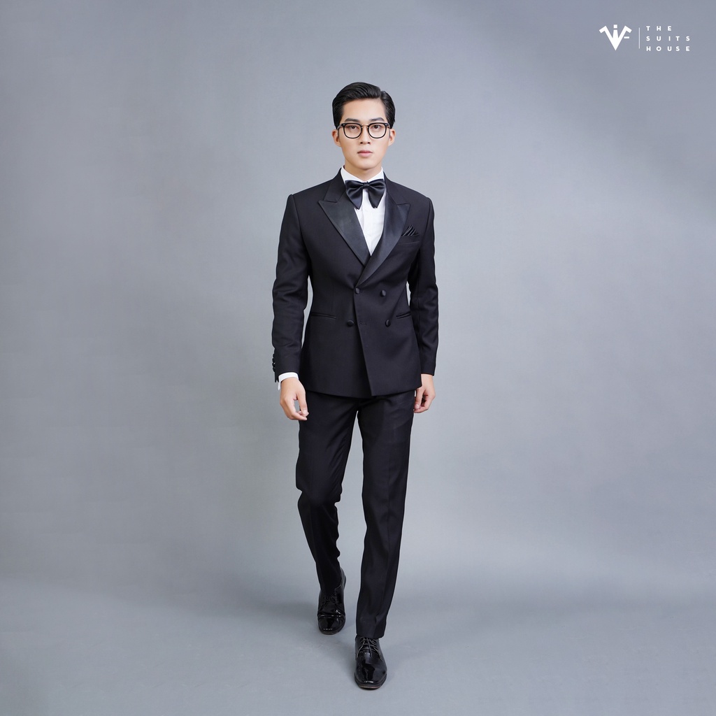 Bộ tuxedo nam đen cổ vê vếch 4 khuy, chất Cashmere, chuẩn form The Suits House