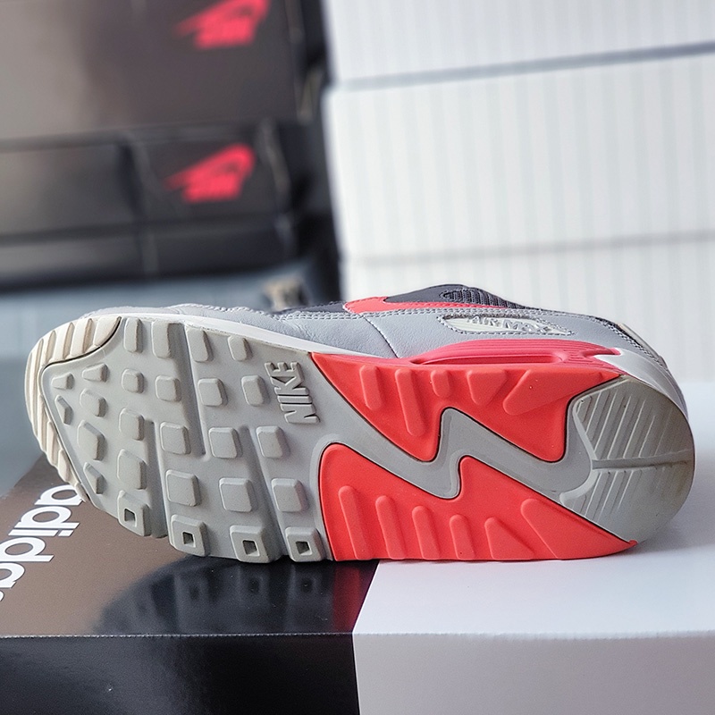 Giày Air Max 90 Black Crimson, size 41, real 2hand