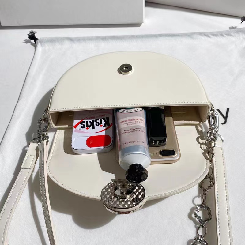 Túi Xách Đeo Vai Phối Dây Xích Phong Cách Thời Trang Hàn Quốc Dành Cho Nữ