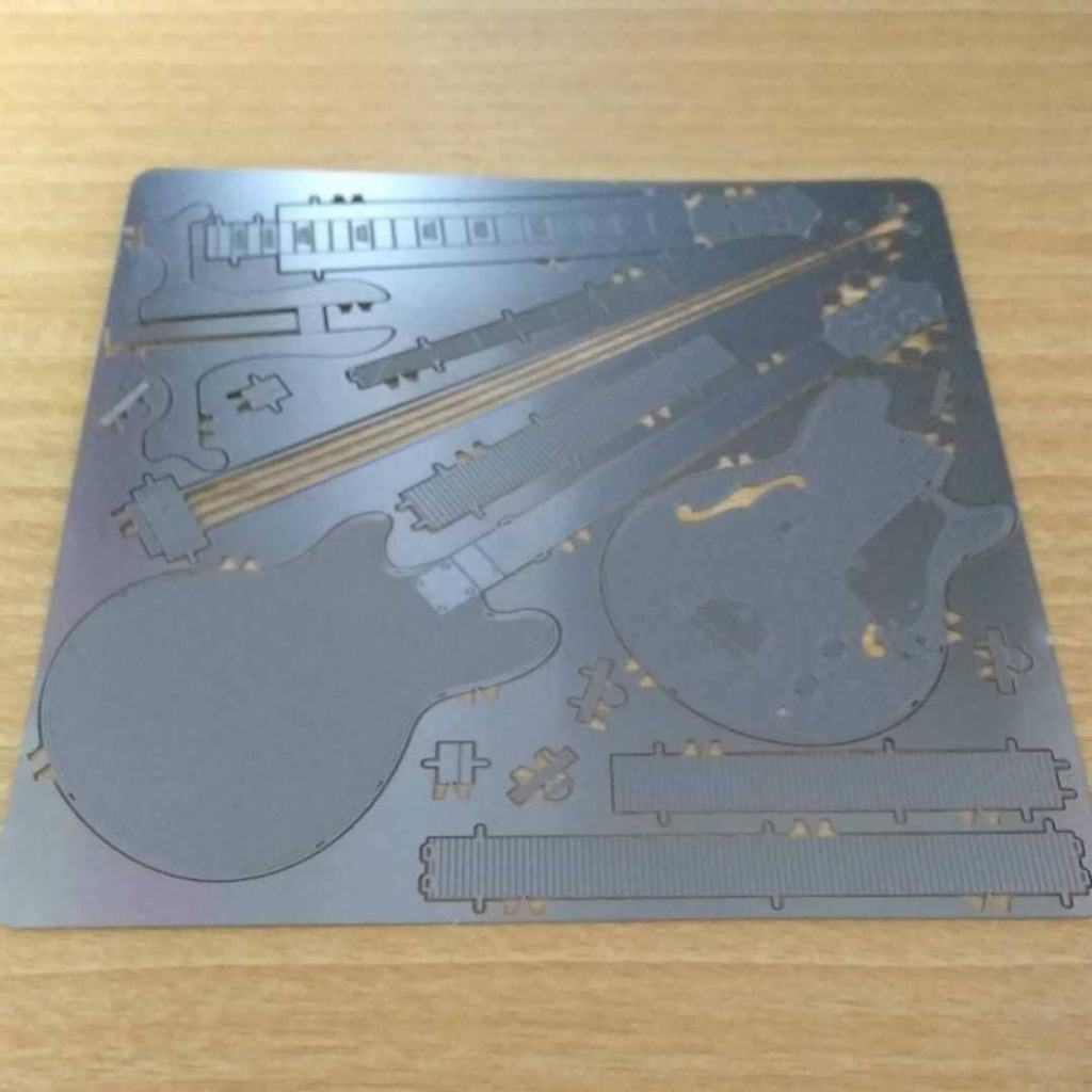 Mô Hình 3D Kim Loại Electric Ghita Bass