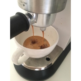 Máy pha cafe espresso Delonghi Dedica Style EC685