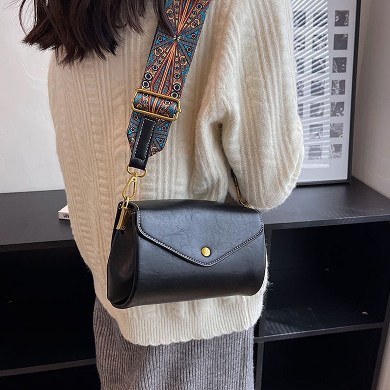 Túi đeo chéo IELGY hình vuông nhỏ dây bản rộng thoải mái phong cách retro cho nữ