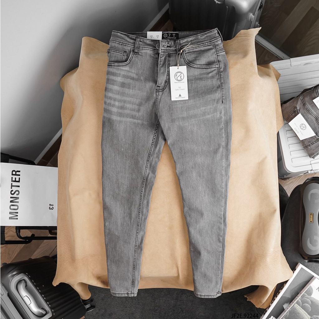 quần jean nam xám khói form slim fit tôn dáng phong cách trẻ trung năng động