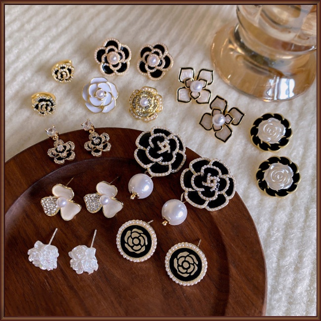 Bông Tai Mạ Bạc 925 Hình Hoa Trà Đính Ngọc Trai Đơn Giản Phong Cách Retro Cho Nữ