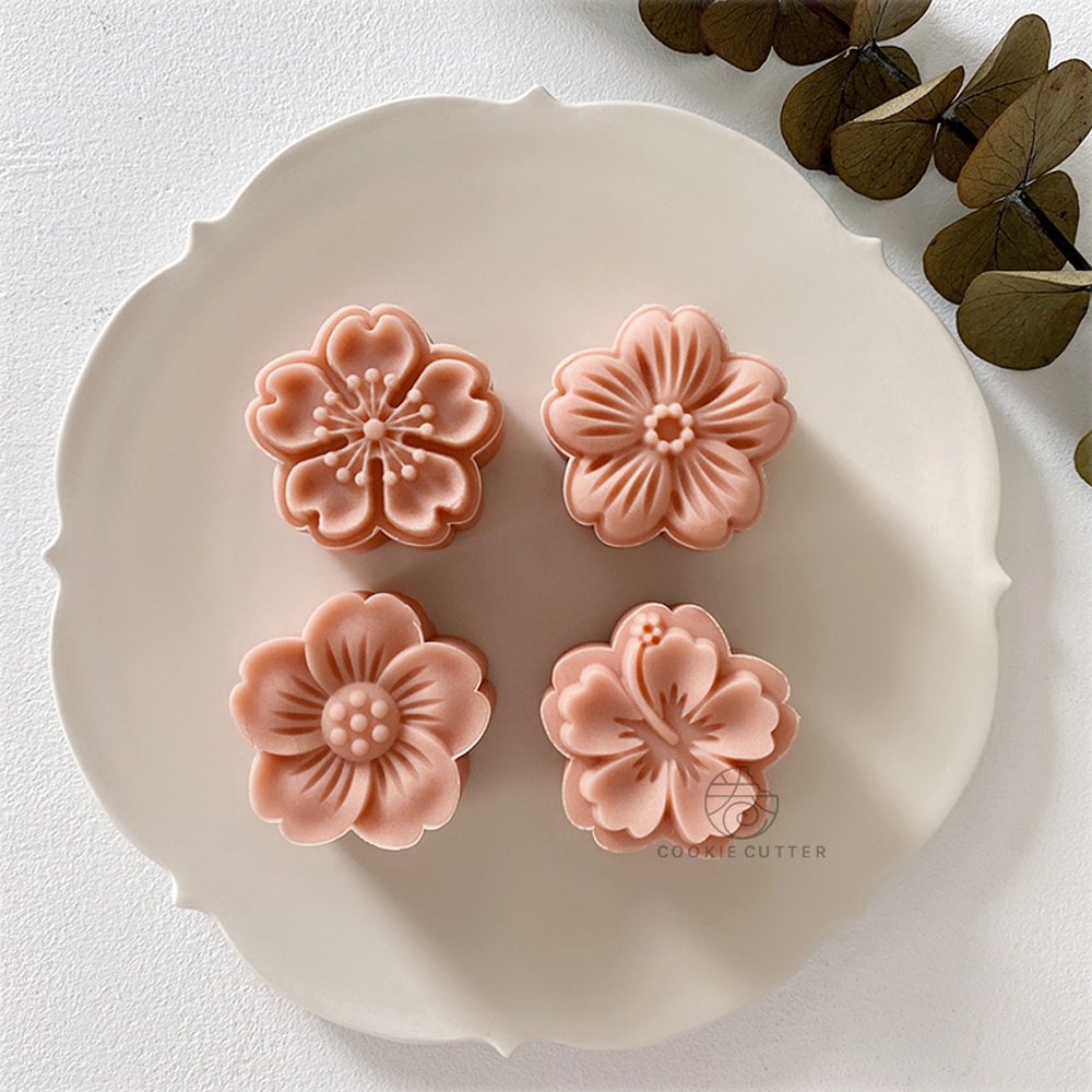 Set 4 Khuôn Nhấn Tay Làm Bánh Trung Thu 30 / 50g Hình Hoa Anh Đào