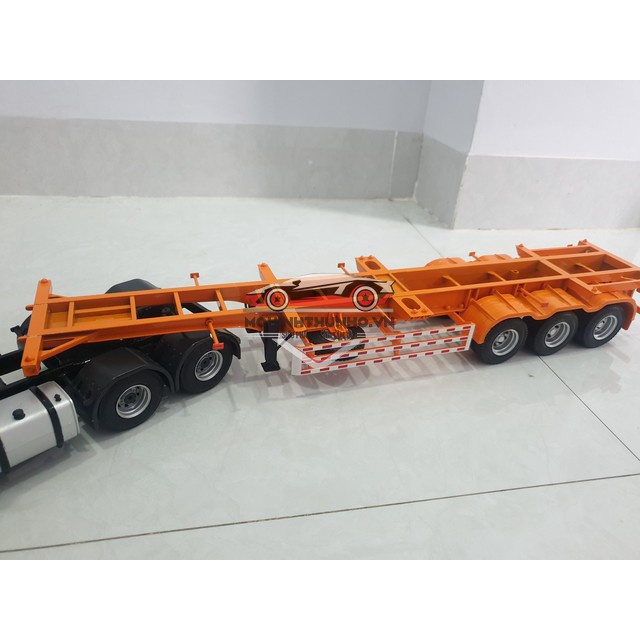 Mô hình rơmooc container, tỉ lệ 1:24