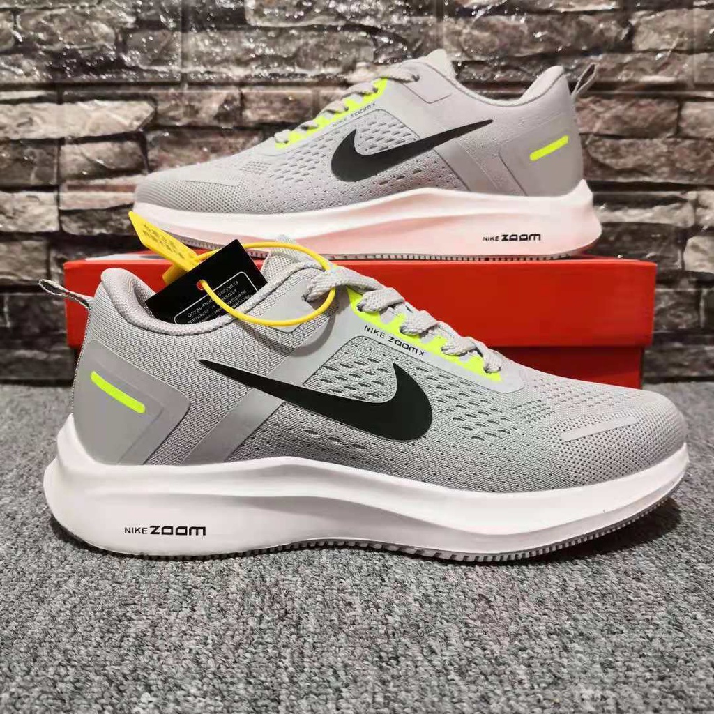 Giày ChạY Siêu Nhẹ ThoáNg Khí Cho Nam Và Nữ Size 36-44