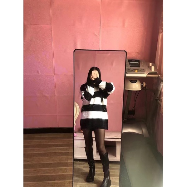 Áo Len Lông kẻ ngang đen trắng basic chùm mông
