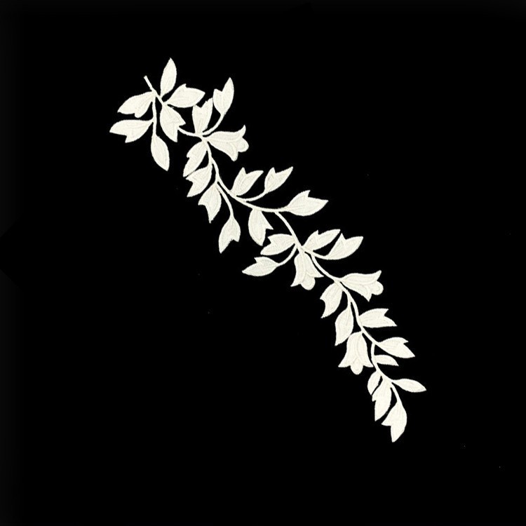 Sticker Ủi Thêu Hình Lá Cây Trang Trí Lưng Quần Áo