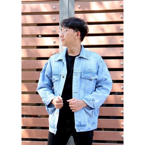 Áo khoác jean nam màu xanh nhạt chất liệu jeans bò cao cấp co dãn nhẹ form dáng đẹp kiểu Hàn Quốc