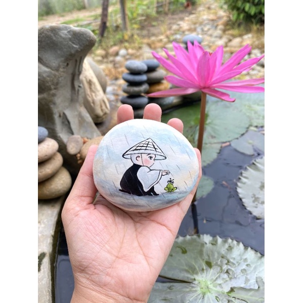 Hòn đá nhiệm màu mẫu 1