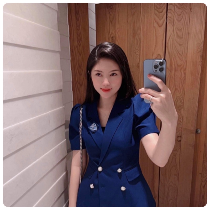 Áo vest nữ, vest ngắn tay NKN Kara màu xanh navy, thiết kế chiết eo, tay bồng, chất liệu cao cấp.