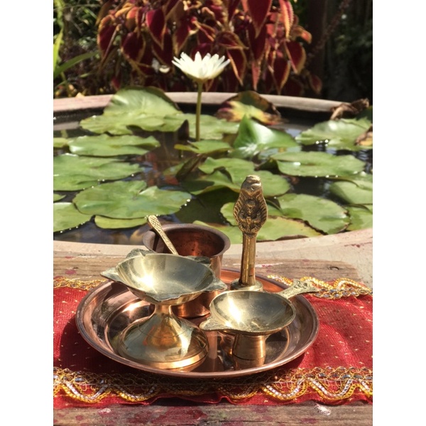 Bộ thực hành puja cá nhân bằng đồng Ấn Độ làm lễ ánh sáng, lễ aarti, lễ cầu nguyện, cầu bình an
