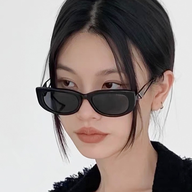 (YUZHU) Kính Mát Gọng Nhỏ Hình Oval Rỗng Phong Cách Vintage Thời Trang