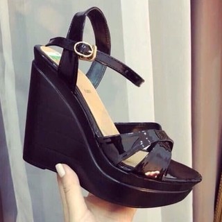 GIÀY ĐẾ XUỒNG NỮ QUAI ĐAN CHÉO DA SI BÓNG CAO CẤP - GIÀY NỮ DA MỀM CAO 12CM 2 MÀU ĐEN,KEM ( chuẩn form y hình )