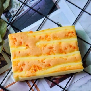 Bánh bông lan sốt ruốc X.O 1 chiếc