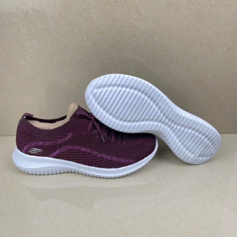 Giày chạy bộ Skechers nữ giả dây siêu nhẹ êm