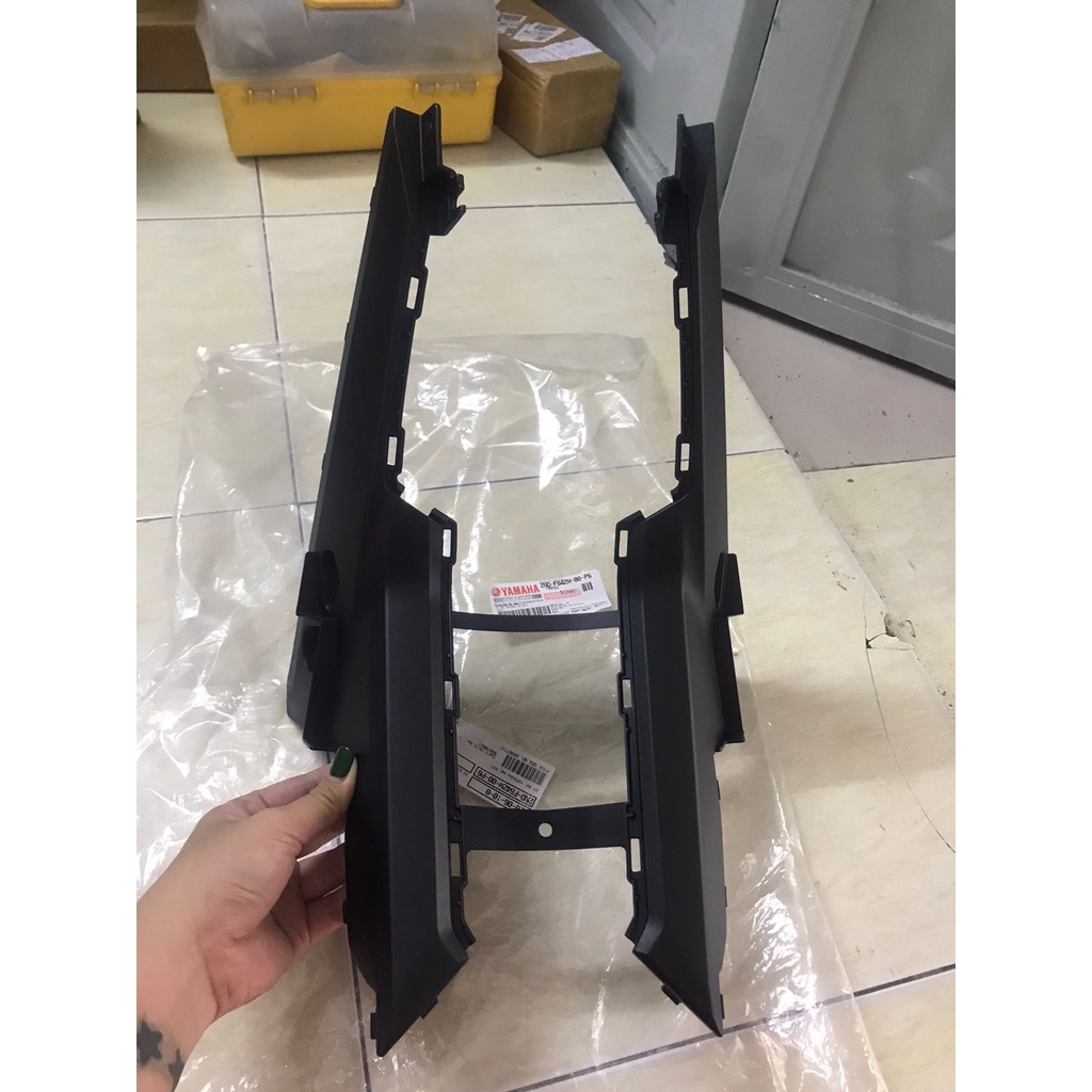 Ốp bịt yếm -chữ H zin hãng Exciter 150.