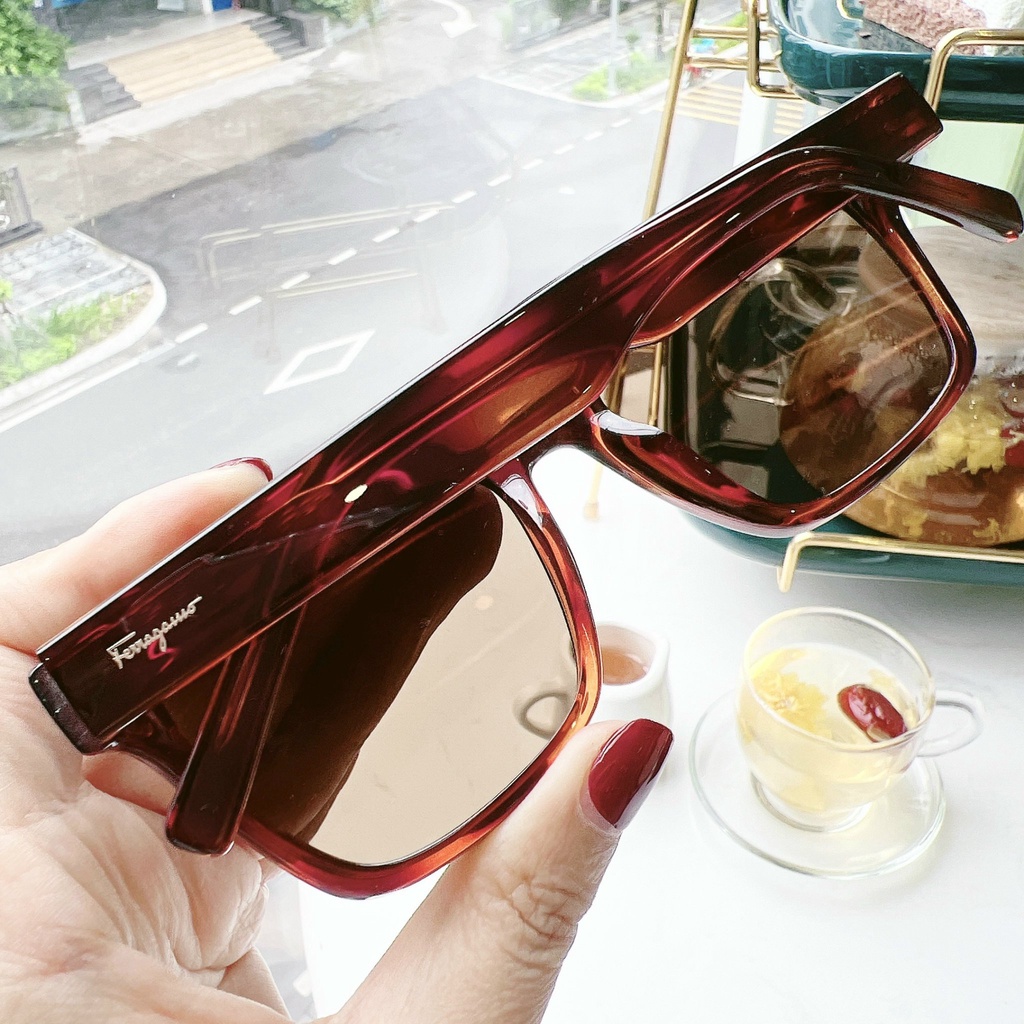 Kính mát Salvatore Ferragamore SF959S Tortoise màu Havana